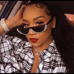 “Looky Looky” Sunglasses